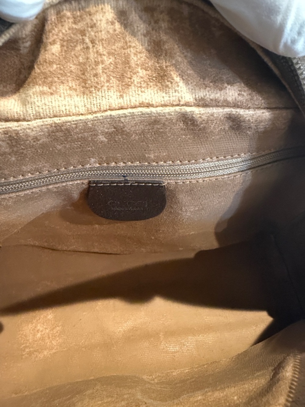 Gucci Brown and Beige GG Supreme Canvas Toiletry Bag - Picture 12 of 12